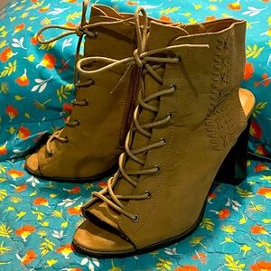 Report, tan suede peep toe ankle booties,lace up corset,cross stitch details 7